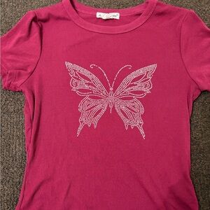 Charlotte Russe Ribbed Short Sleeve Tee with Rhinestone Butterfly (size: m)